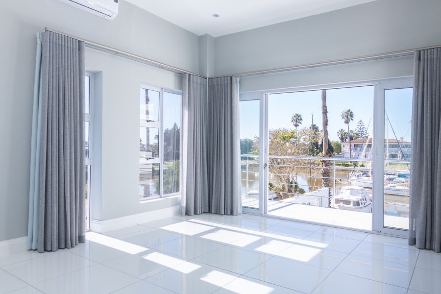 5 Bedroom Property for Sale in Laaiplek Western Cape
